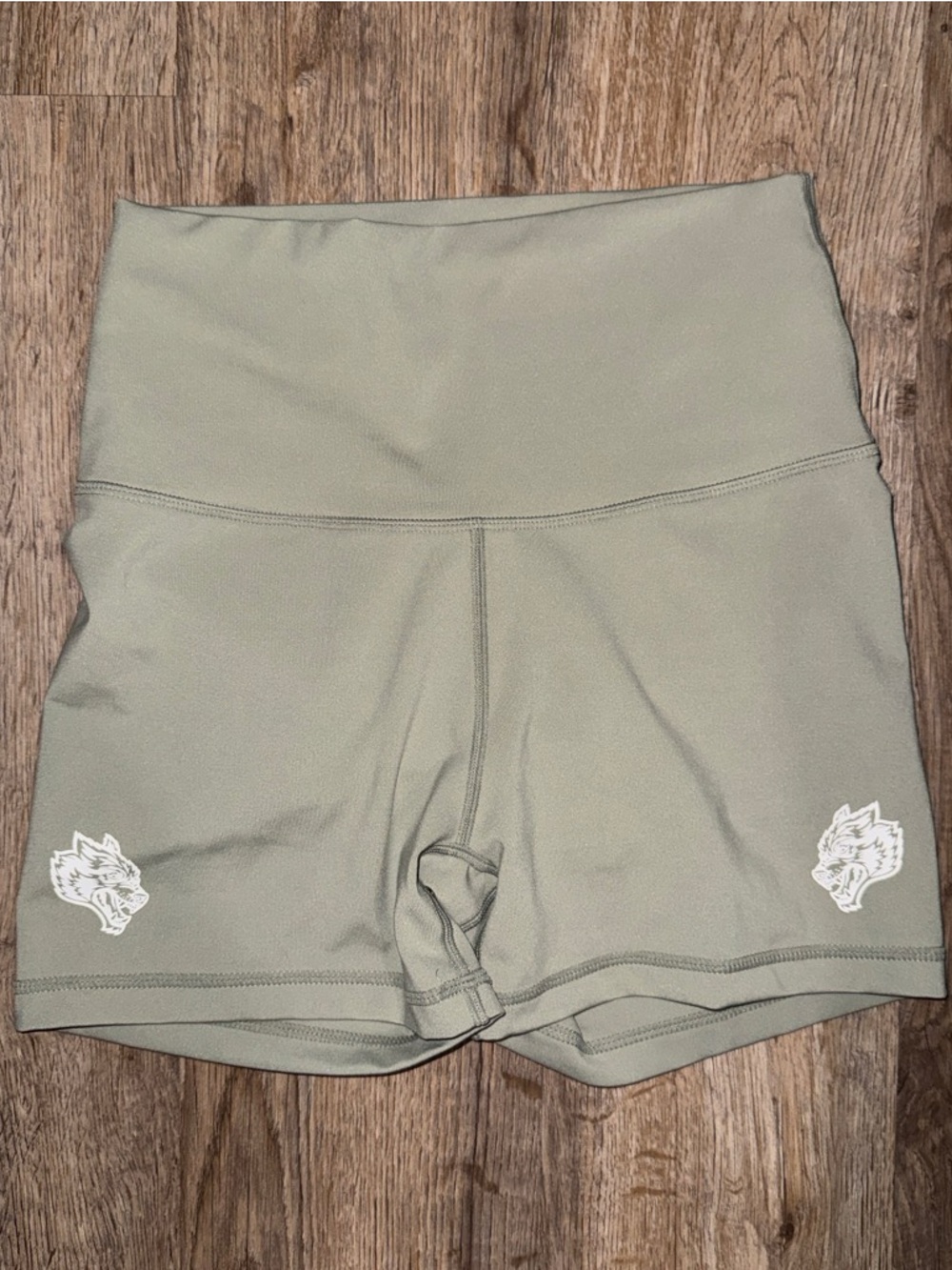 Darc Sport Wolves shorts olive green